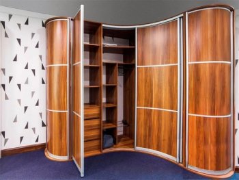 Угловой шкаф - практичность и комфорт в Туринске
